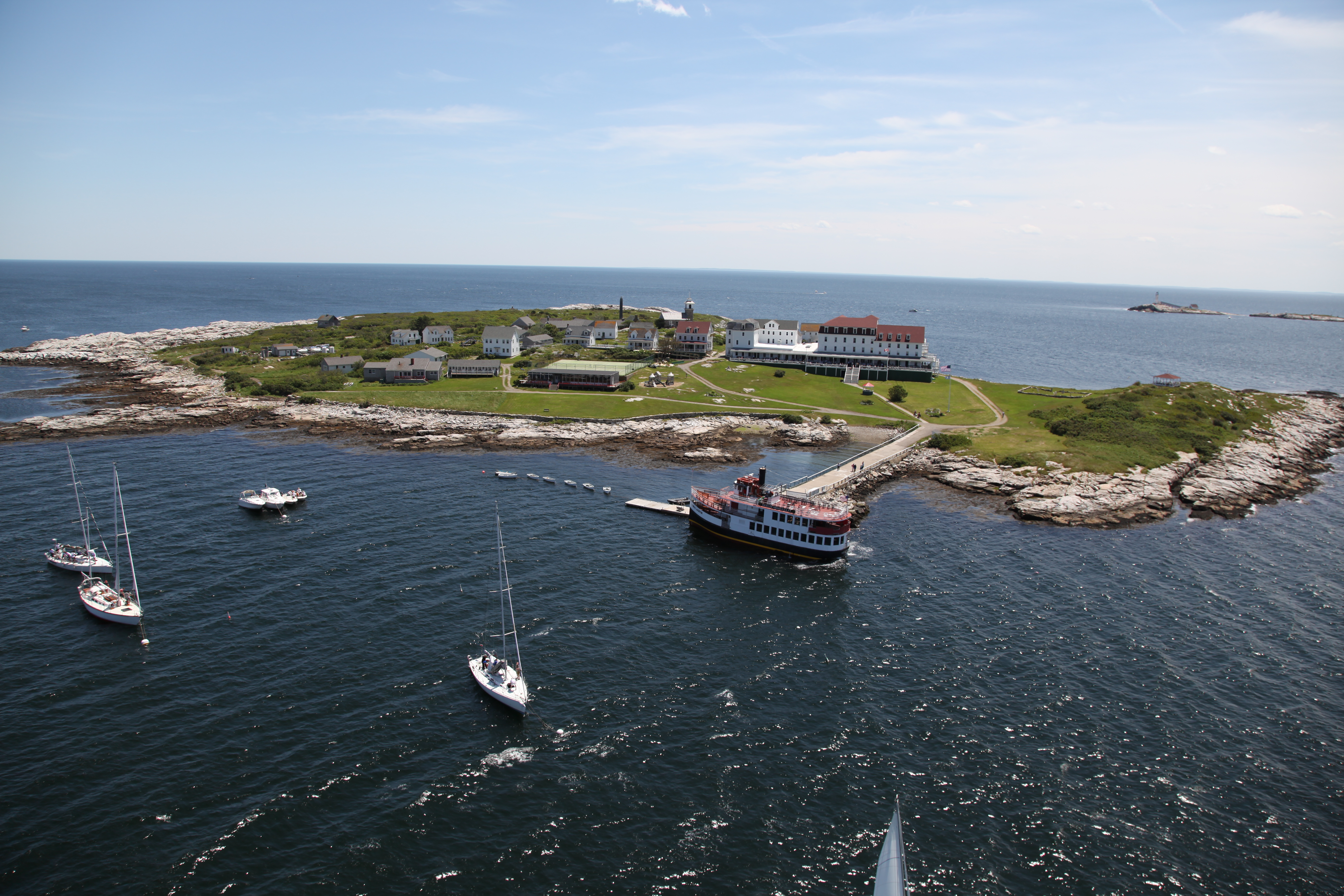 Star Island Walking Tour & Portsmouth Harbor Tour  Image